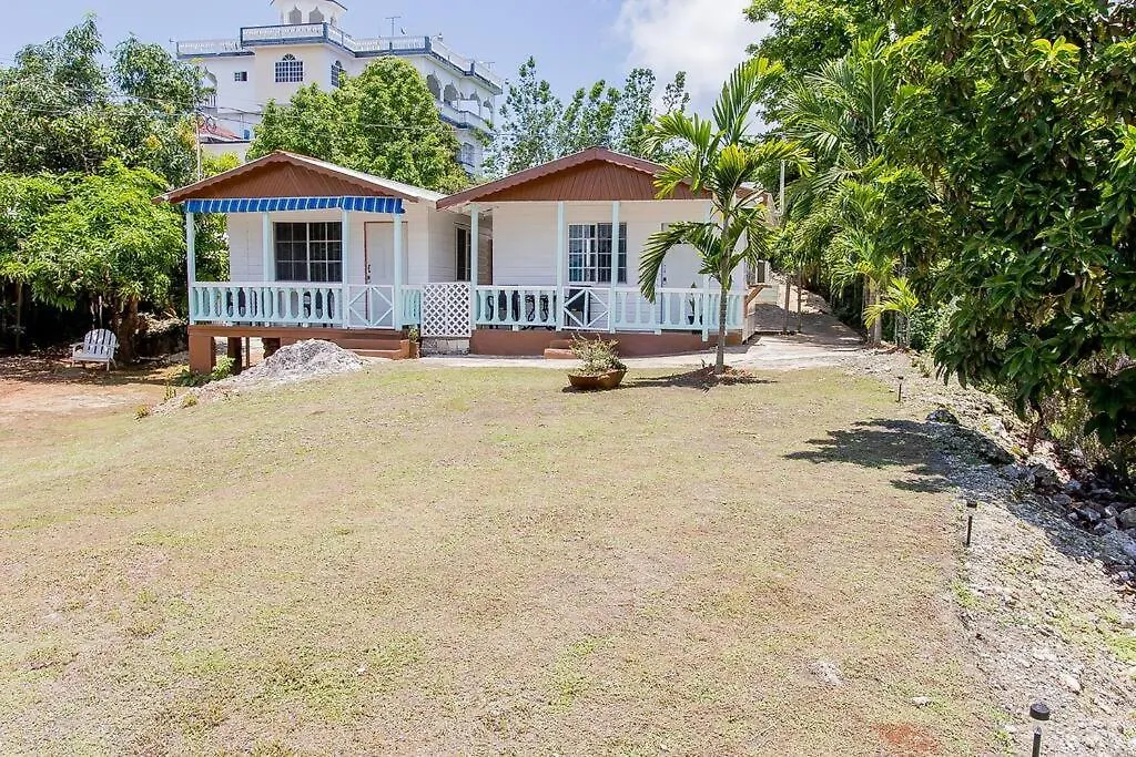 Cozy Cottage With Nature Views & Modern Amenities Negril